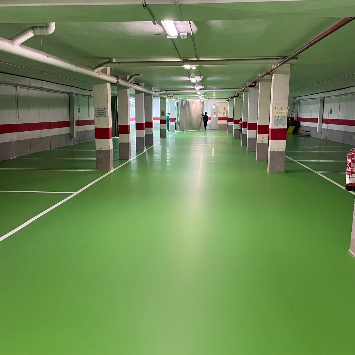 Renovación Integral de Parking con Resina Autonivelante de Poliuretano